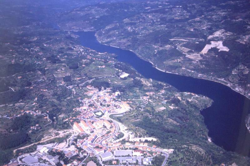 Alojamento Da Ribeirinha Carquere Exteriör bild